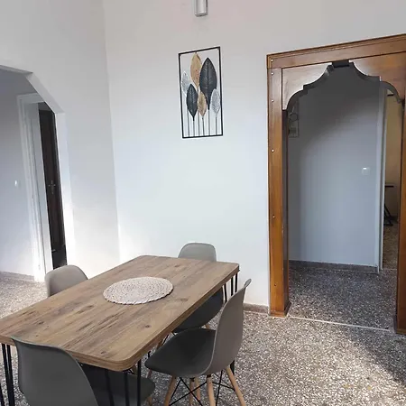 Rustic Bright Near Lefkanti Apartment